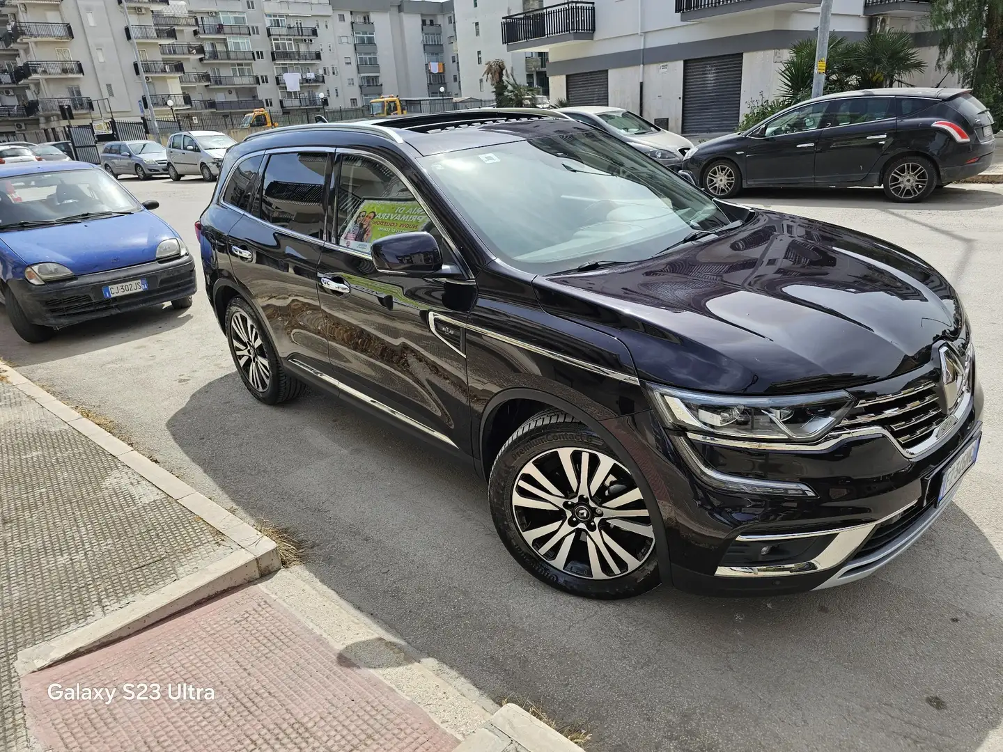 Renault Koleos 2.0 dci Initiale Paris 175cv 4x4 x-tronic my18 Чорний - 2