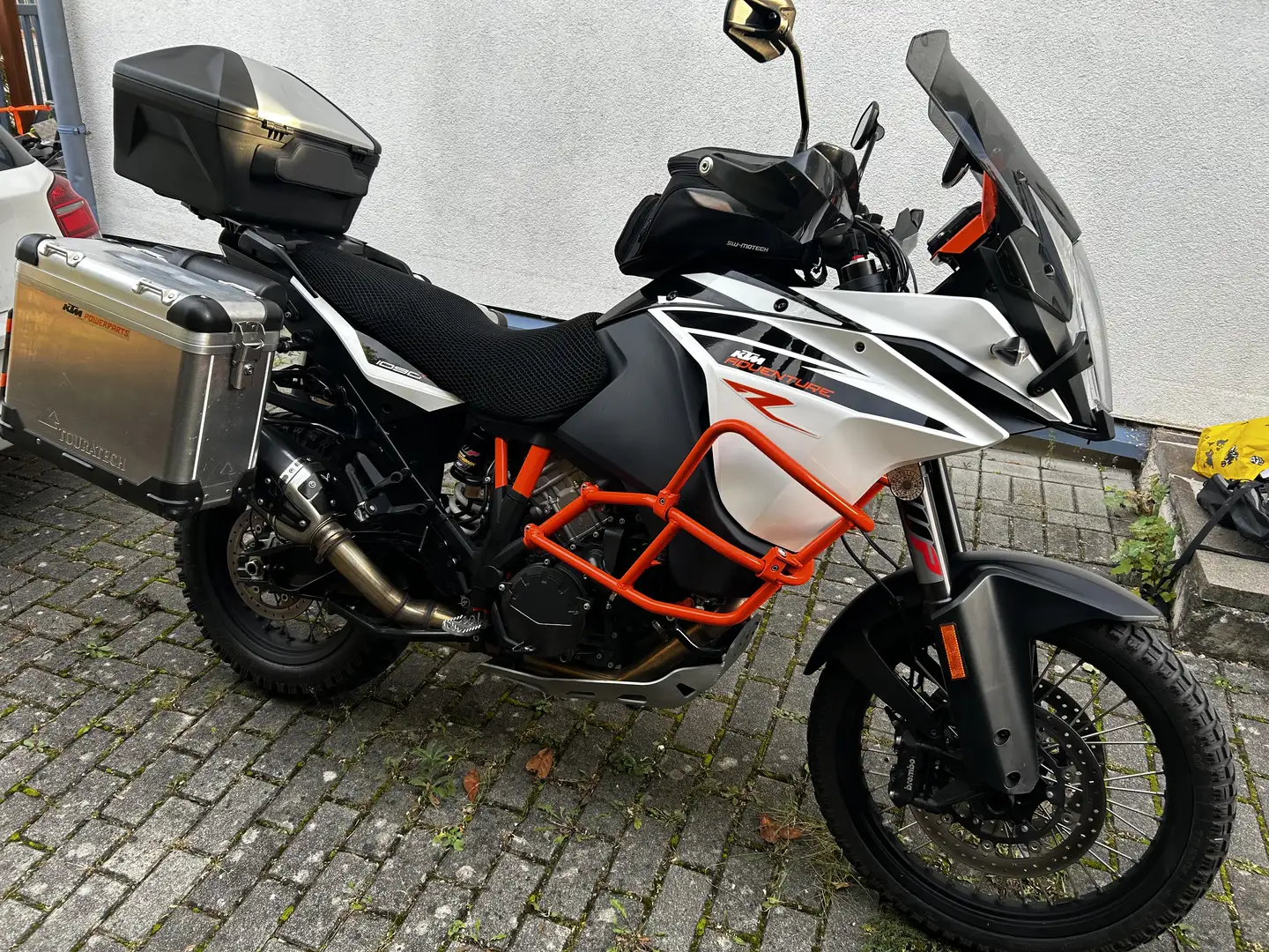 KTM 1090 Adventure R - 1