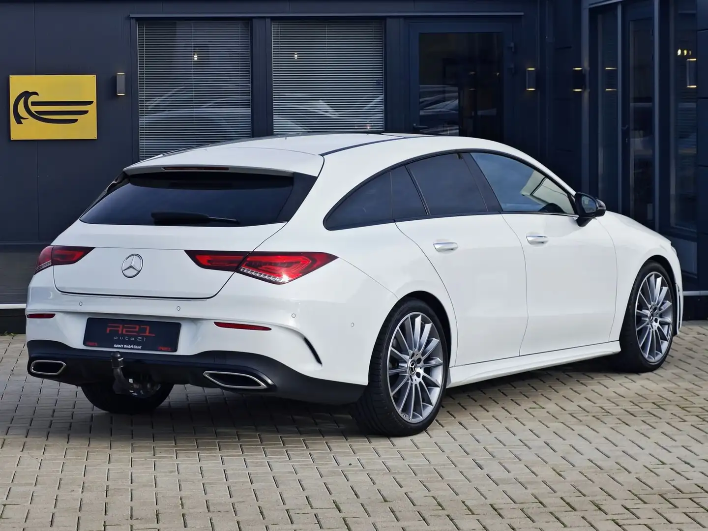 Mercedes-Benz CLA 200 AMG Pano|ACC|AHK|BLIS|LED Blanc - 2