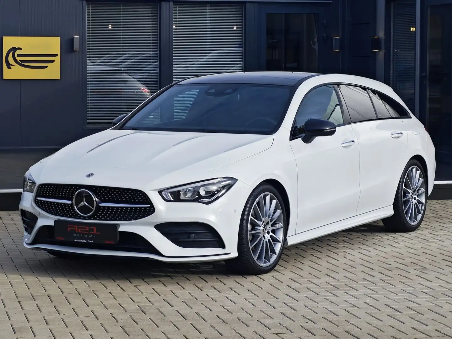 Mercedes-Benz CLA 200 AMG Pano|ACC|AHK|BLIS|LED Blanc - 1