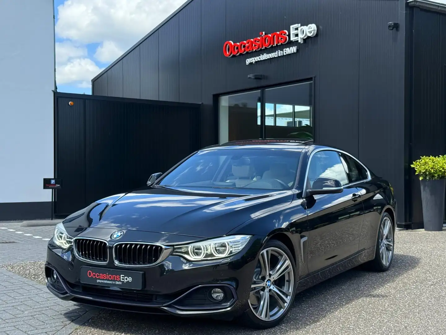 BMW 428 4-Serie Coupé 428i Sport Line Schuifdak Led 245 pk Zwart - 1