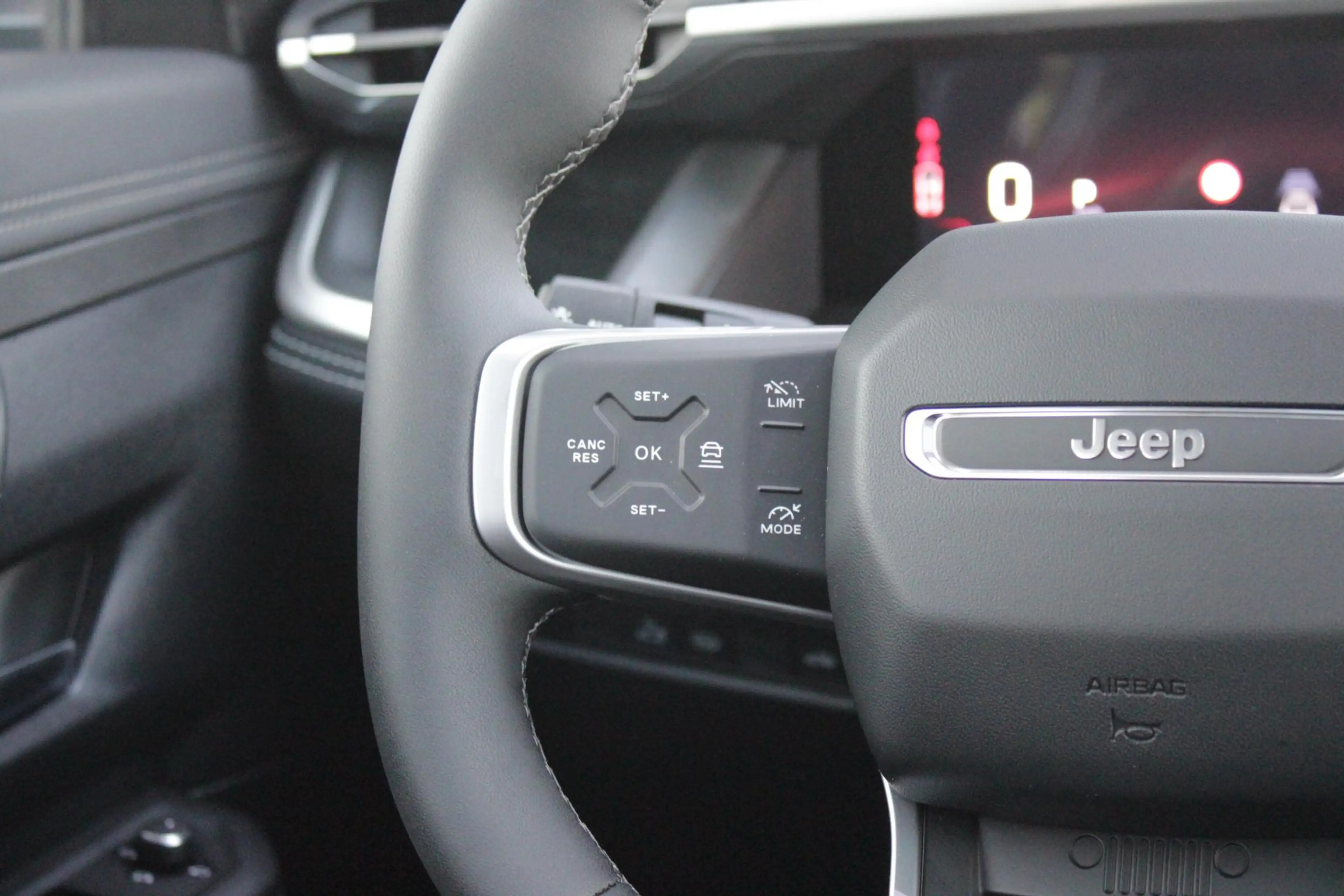 Jeep Compass 1.2 145PK e-Hybrid FIRST EDITION | PANORAMADAK: TW — photo 39