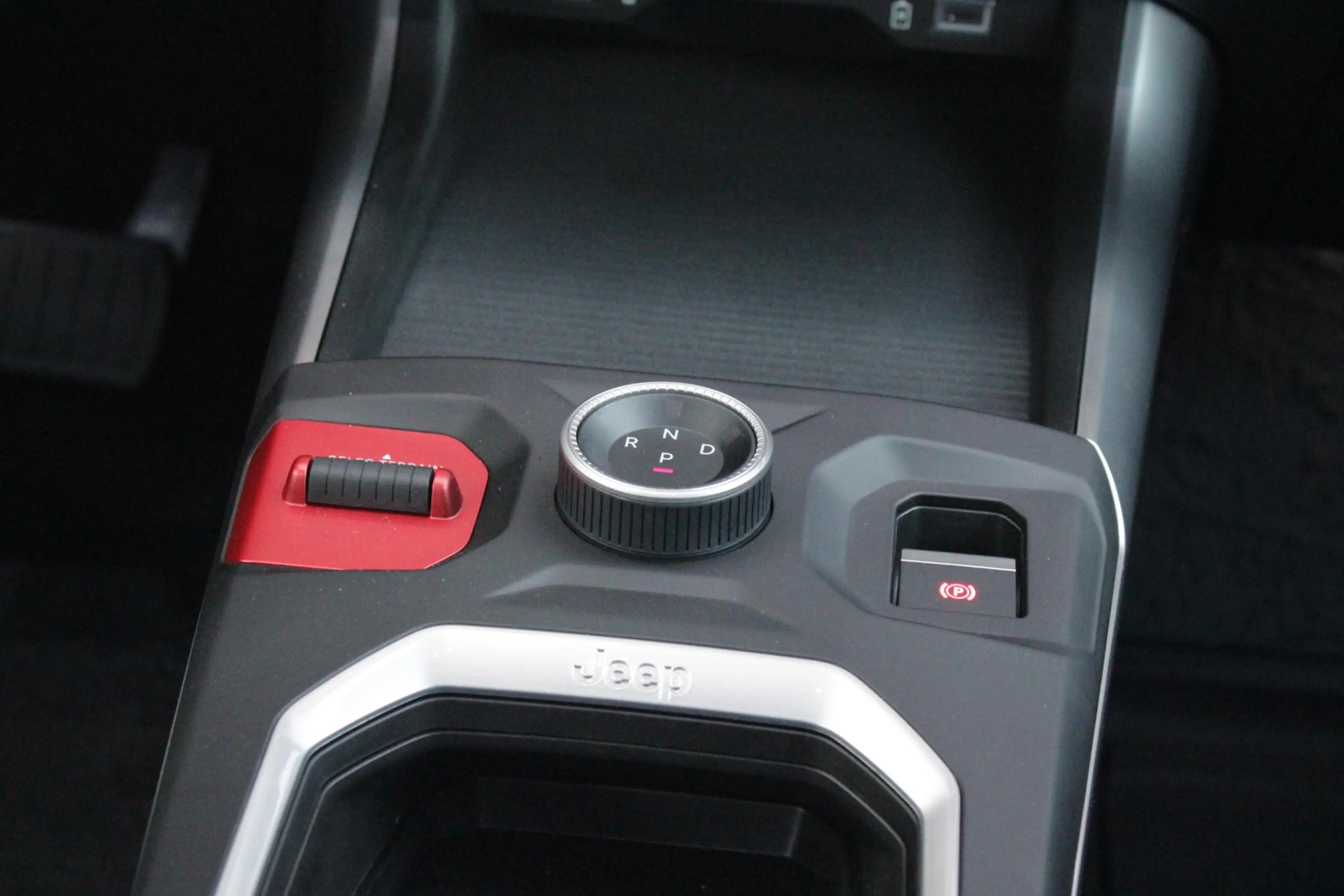 Jeep Compass 1.2 145PK e-Hybrid FIRST EDITION | PANORAMADAK: TW — photo 16
