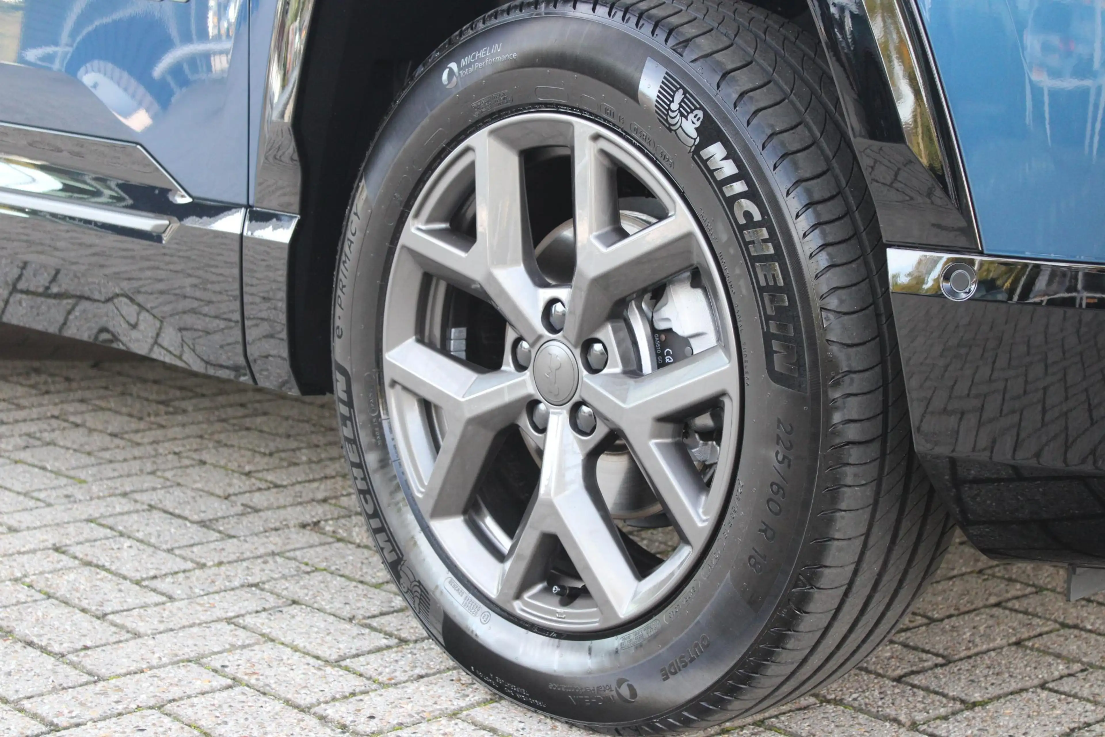 Jeep Compass 1.2 145PK e-Hybrid FIRST EDITION | PANORAMADAK: TW — photo 11