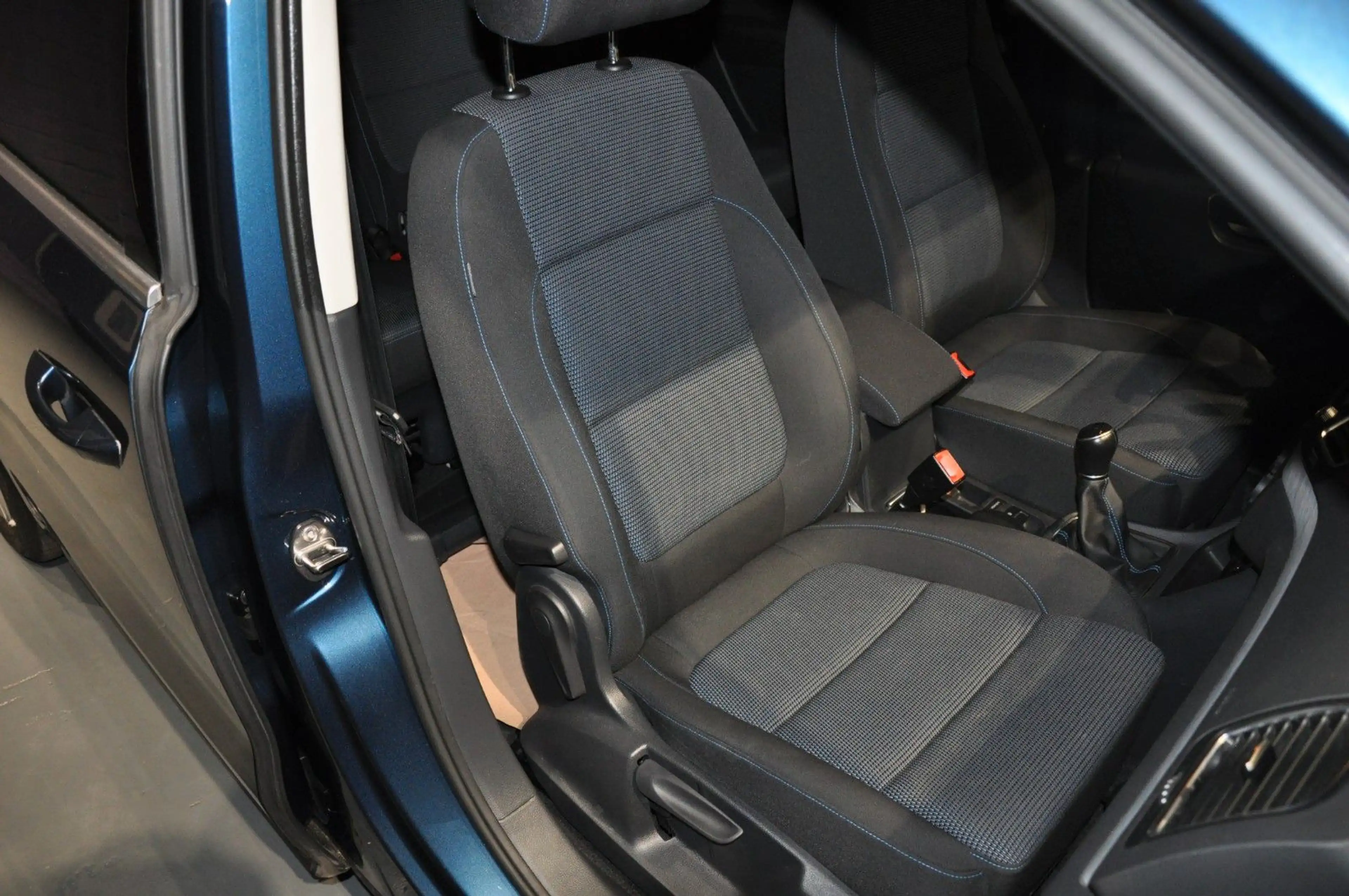 Volkswagen Sharan Ocean / 7 Sitzer / — photo 10