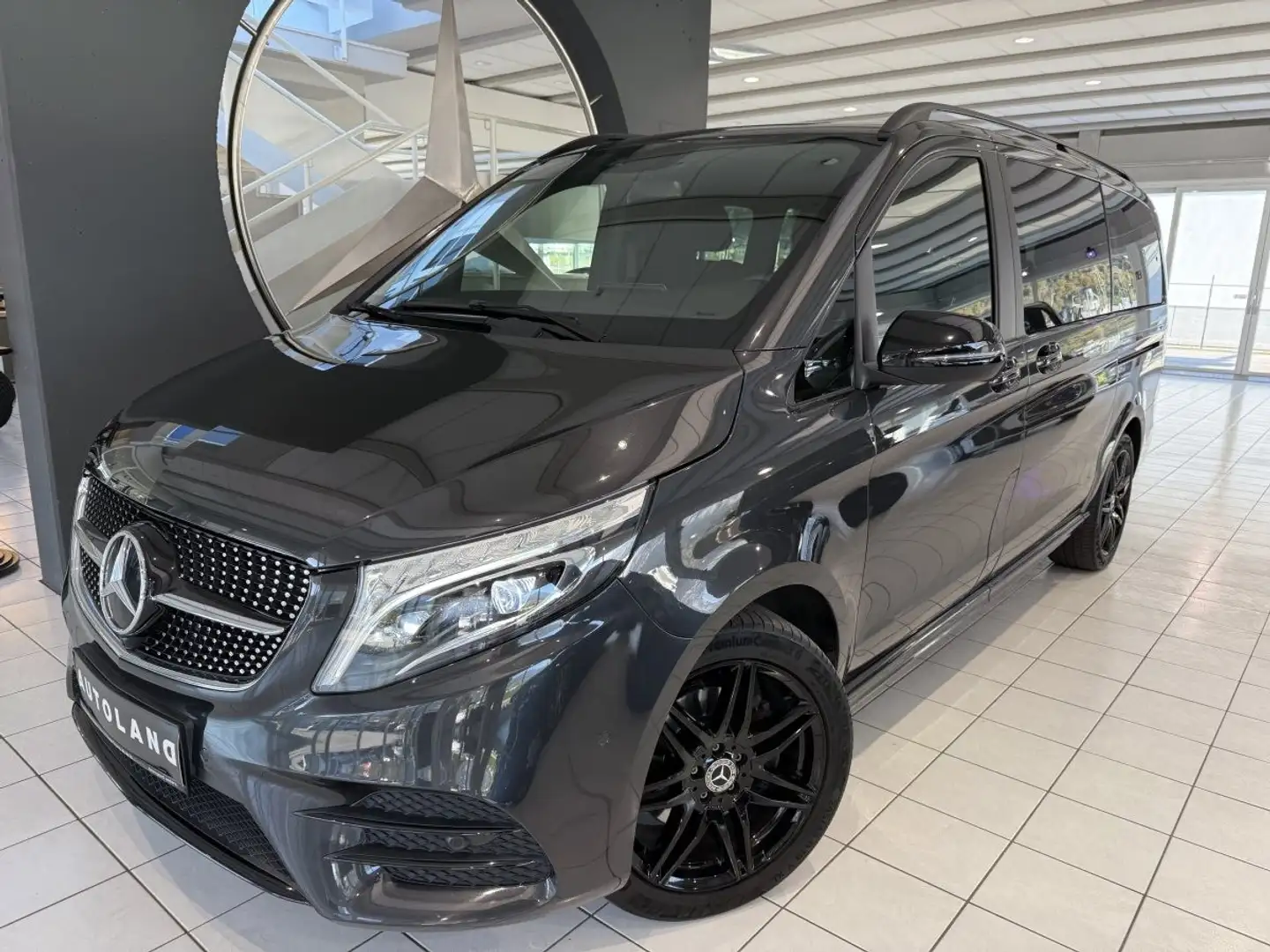 Mercedes-Benz V 300 d EDITION 2021 lang Grau - 2