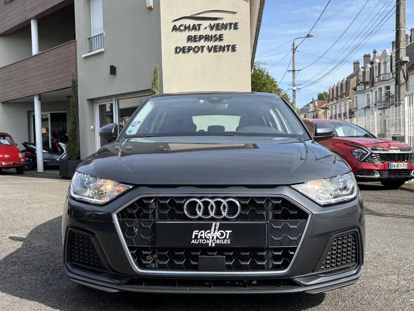 Audi A1 Sportback 1.0 30 TFSI - 110  SPORTBACK Business li Grijs - 2