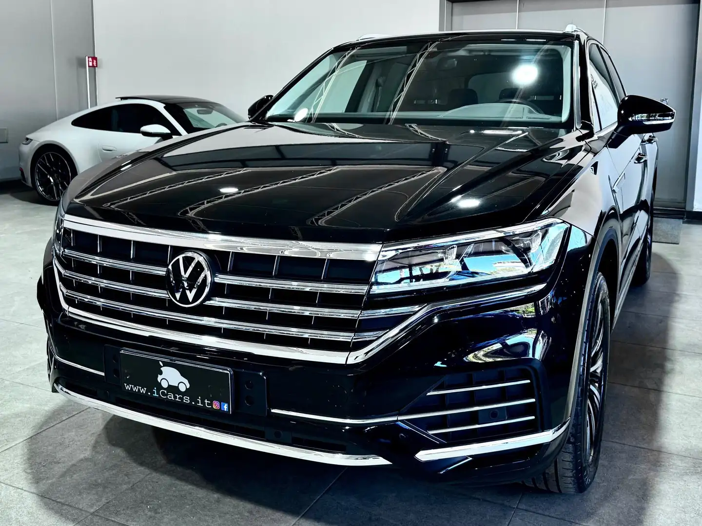 Volkswagen Touareg 3.0 V6 TDI 231CV 4Motion Tiptronic Noir - 1