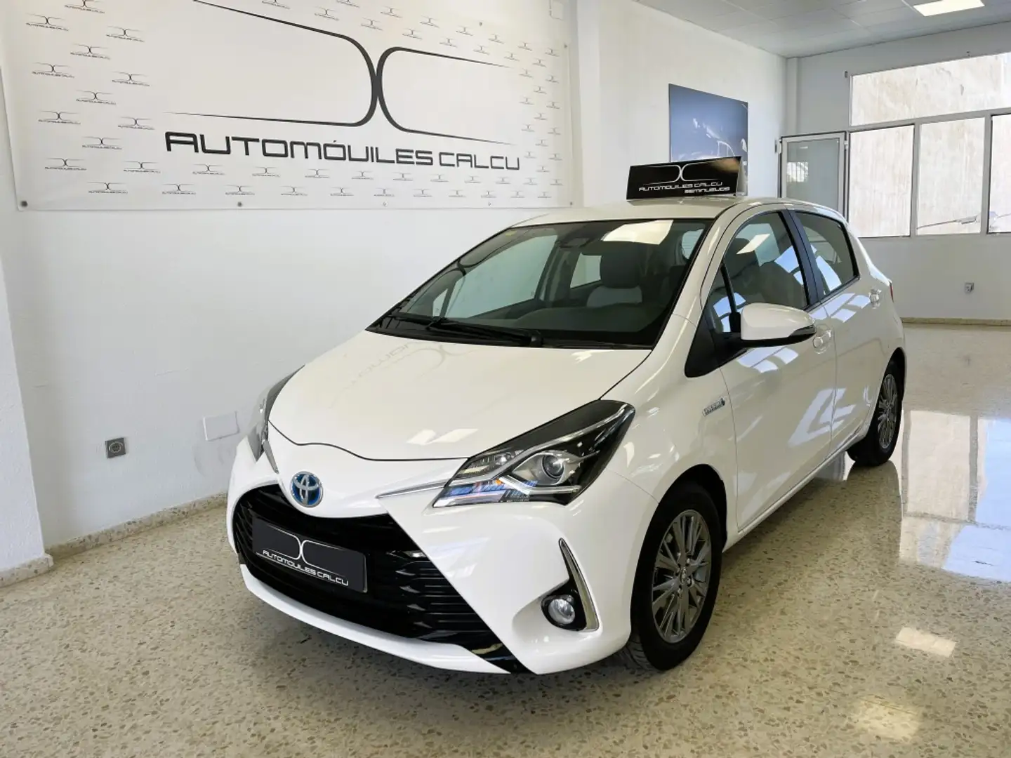 Toyota Yaris 100H 1.5 Active Blanco - 1