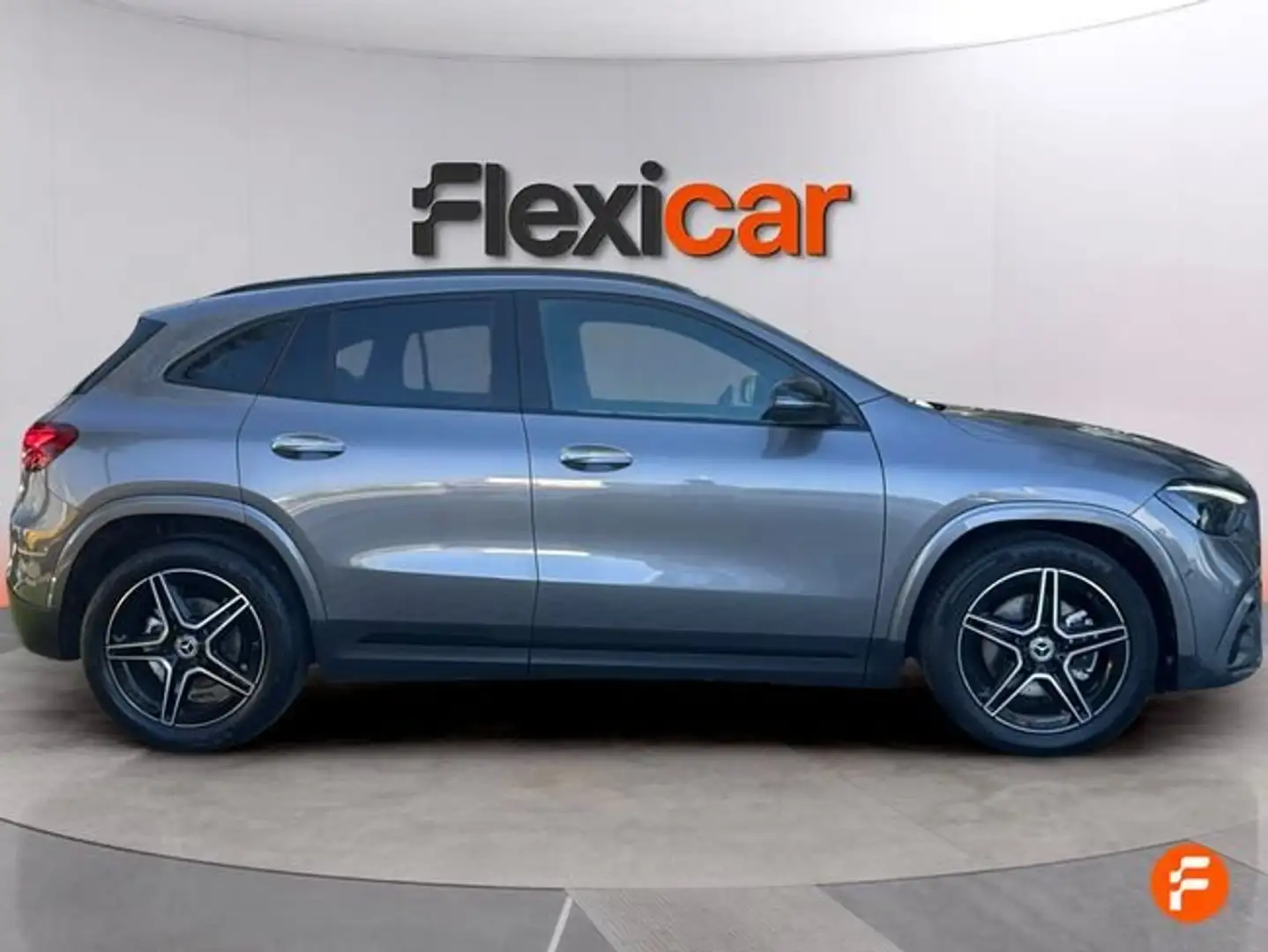 Mercedes-Benz GLA 200 Gris - 2
