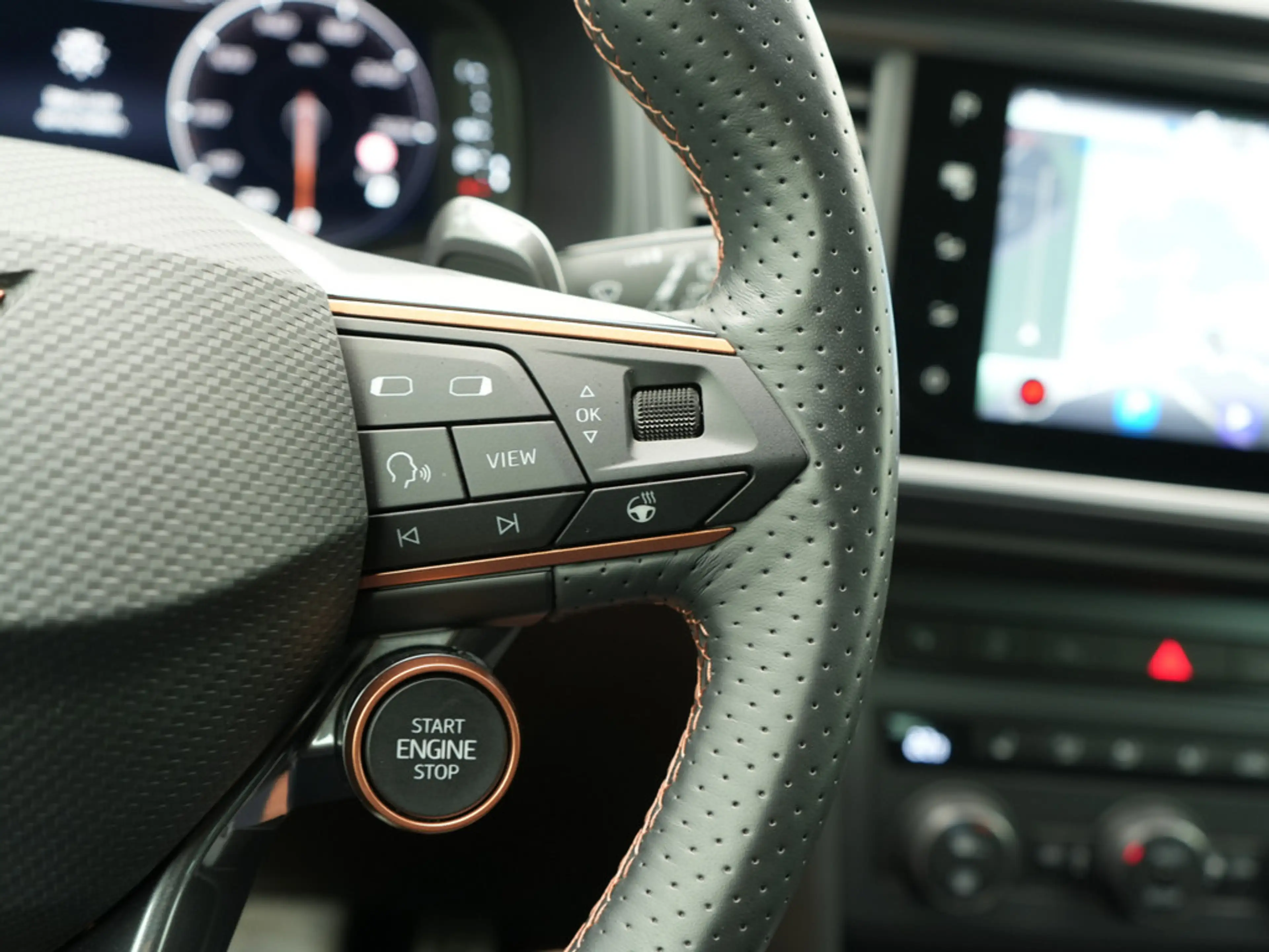 CUPRA Ateca DSG VIRT AHK ACC KAM NAVI SHZ PDC LED — photo 13