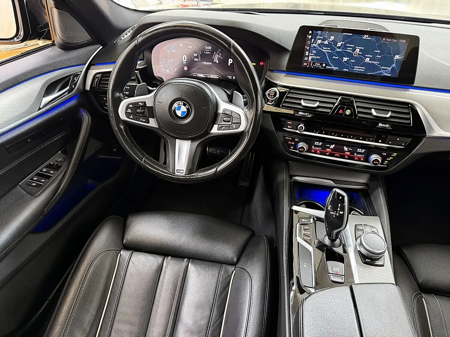 BMW 540 i xDrive Aut. M-Technic Schwarz - 2