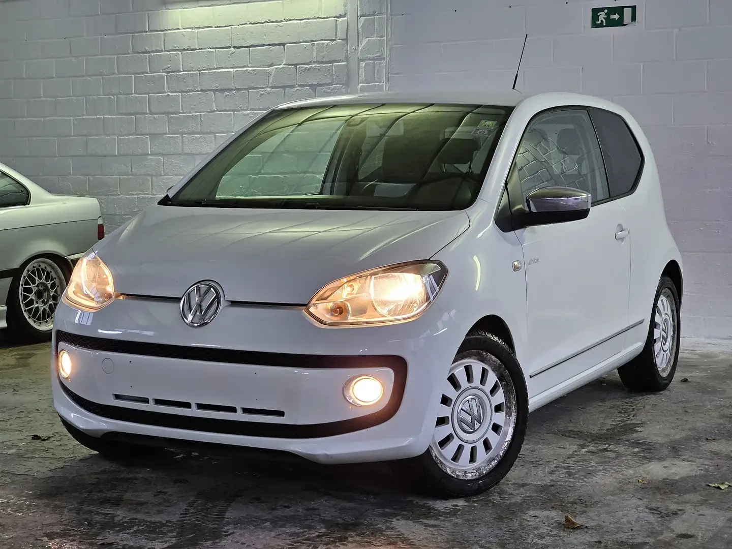 Volkswagen up! 1.0i // White // Airco // Siège chauffant // Blanc - 1