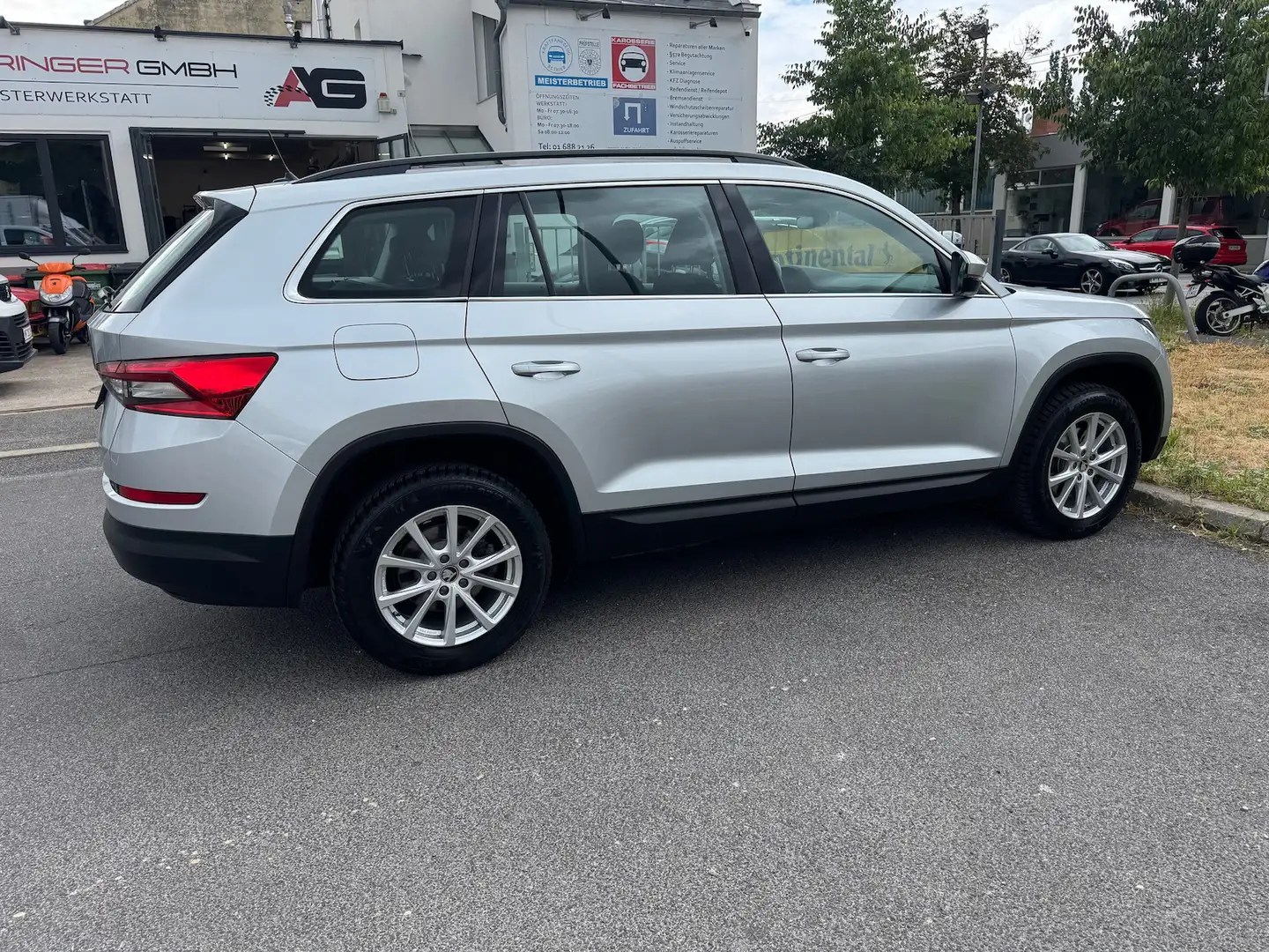 Skoda Kodiaq 2.0 TDI SCR 4x4 Ambition DSG*LED*NAVI*PDC Grau - 2