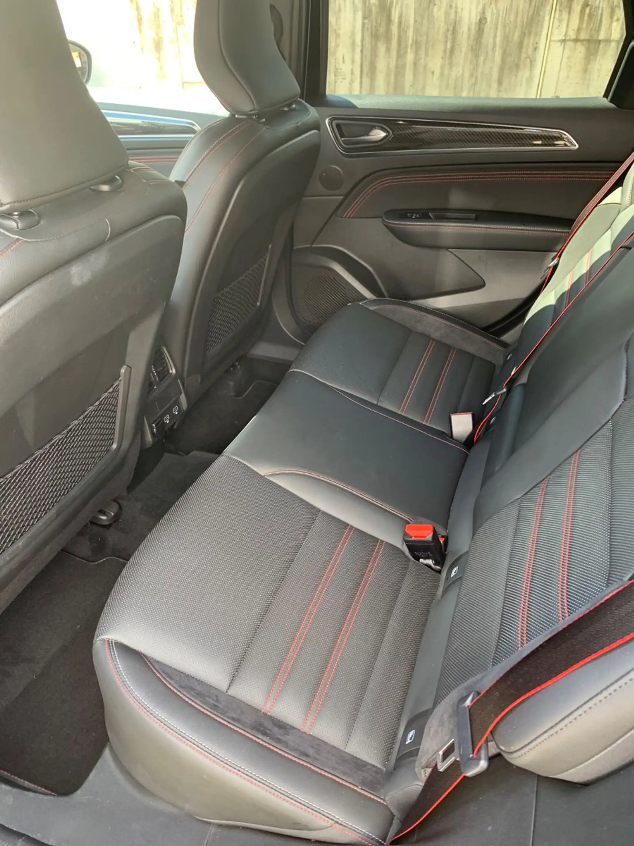Renault Arkana R.S. Line  E-TECH 145 — photo 8
