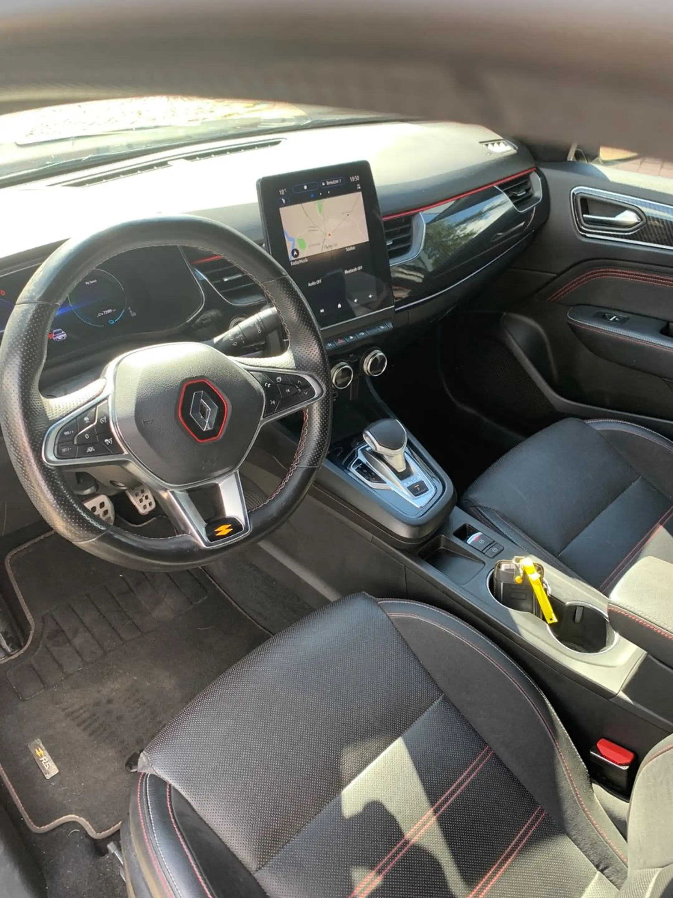 Renault Arkana R.S. Line  E-TECH 145 — photo 7