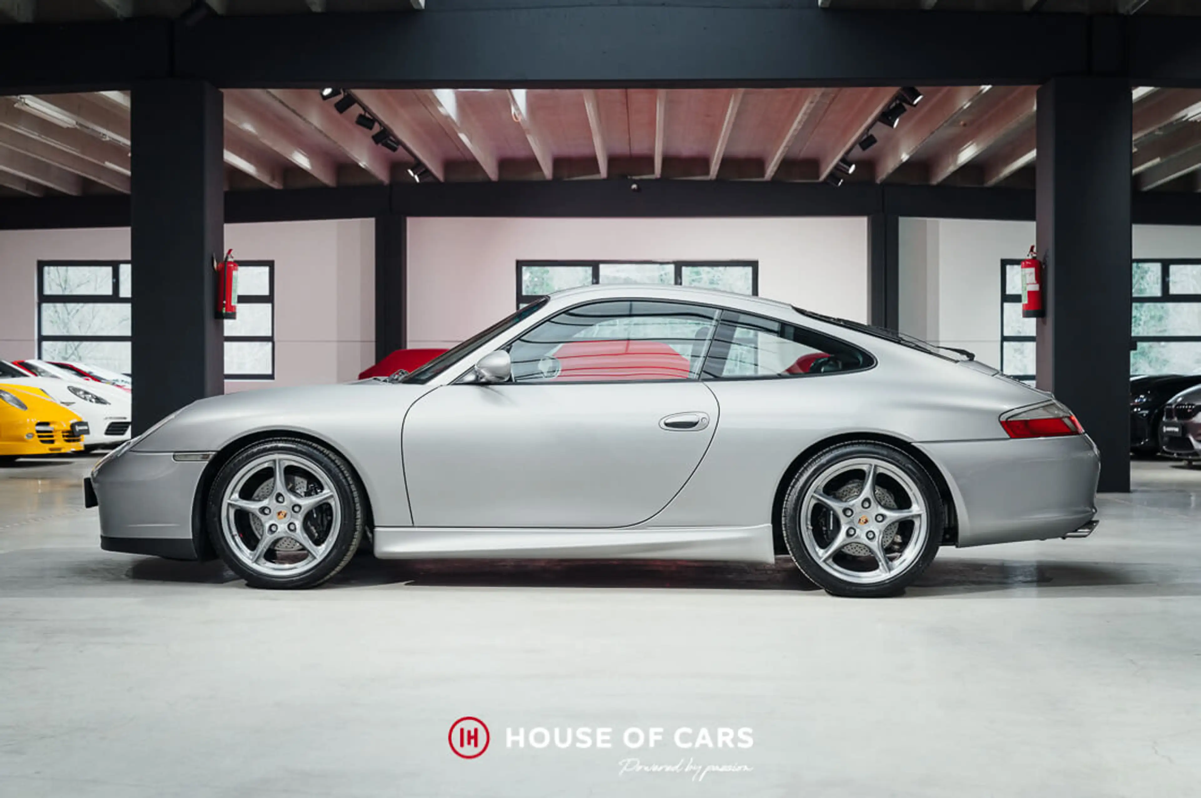 Porsche 996 .2 Carrera Coupe « 40 Jahre » 2004 – 1st paint — photo 10