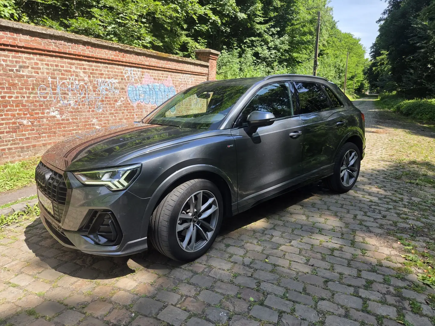 Audi Q3 35 TDi Business Edition Attraction S tronic Gris - 1
