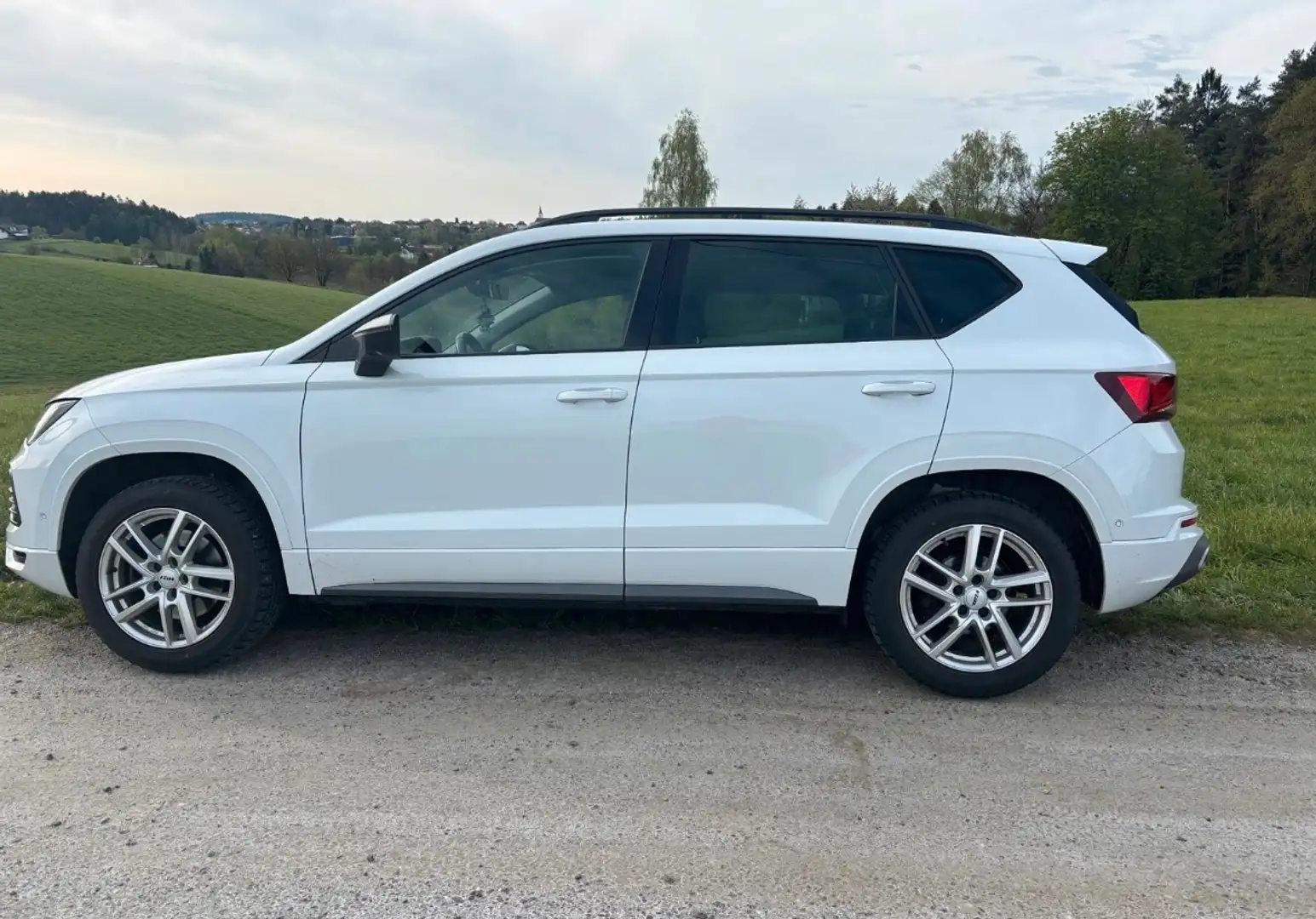 SEAT Ateca Ateca 2.0 TSI 4Drive DSG OPF FR Weiß - 2