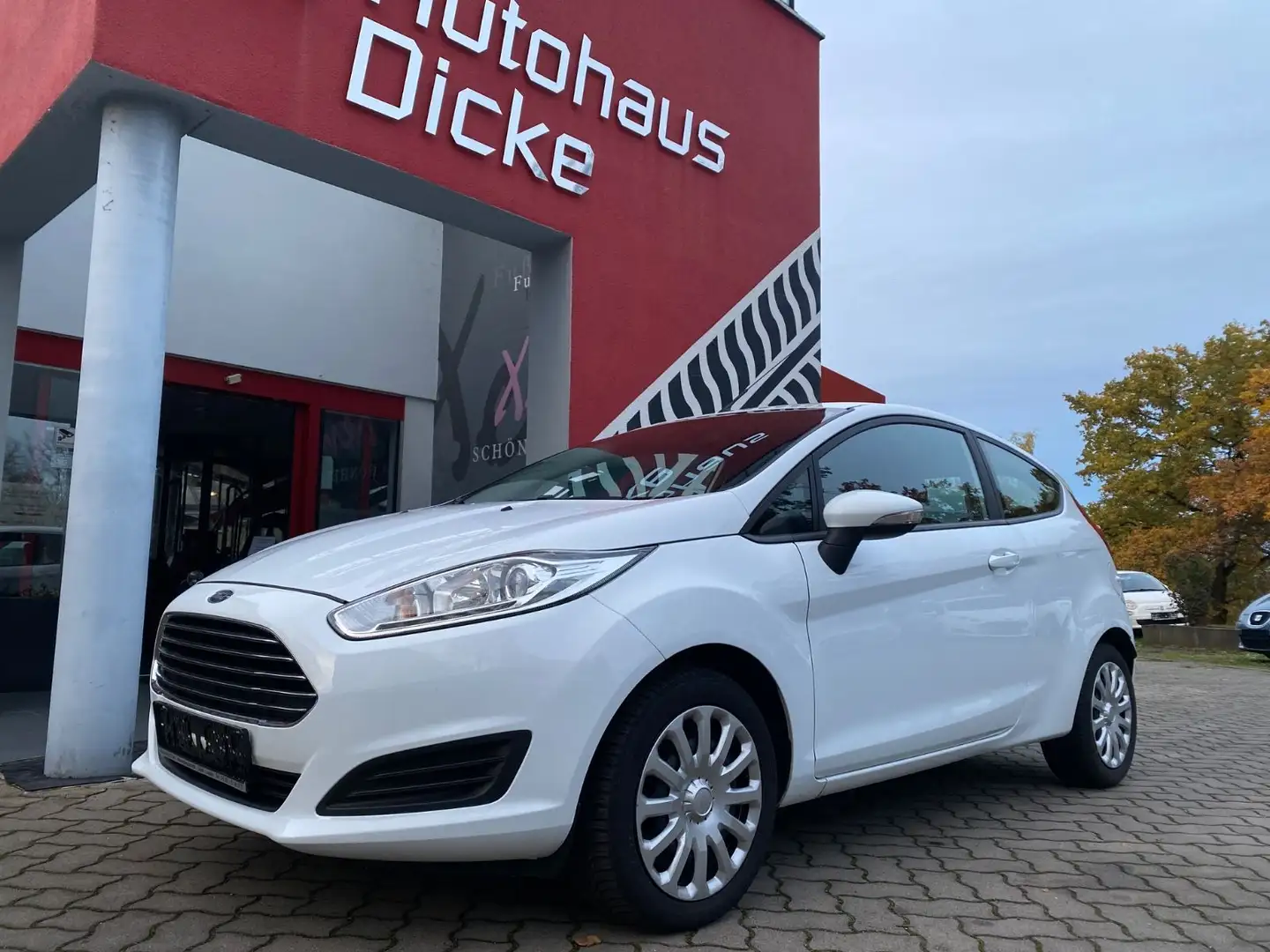 Ford Fiesta Trend Sitzheizg Klima Blanc - 1
