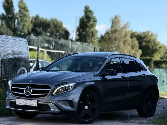Mercedes-Benz GLA 220 GLA 220 d 4-Matic • Edition 1 • EUR6b • Camera