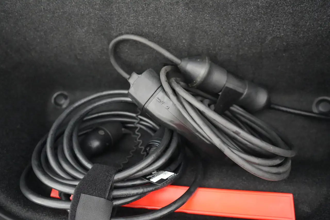 Polestar 2 69 kWh Single Motor Standard Range Pilot Plus LED, миниатюра 23