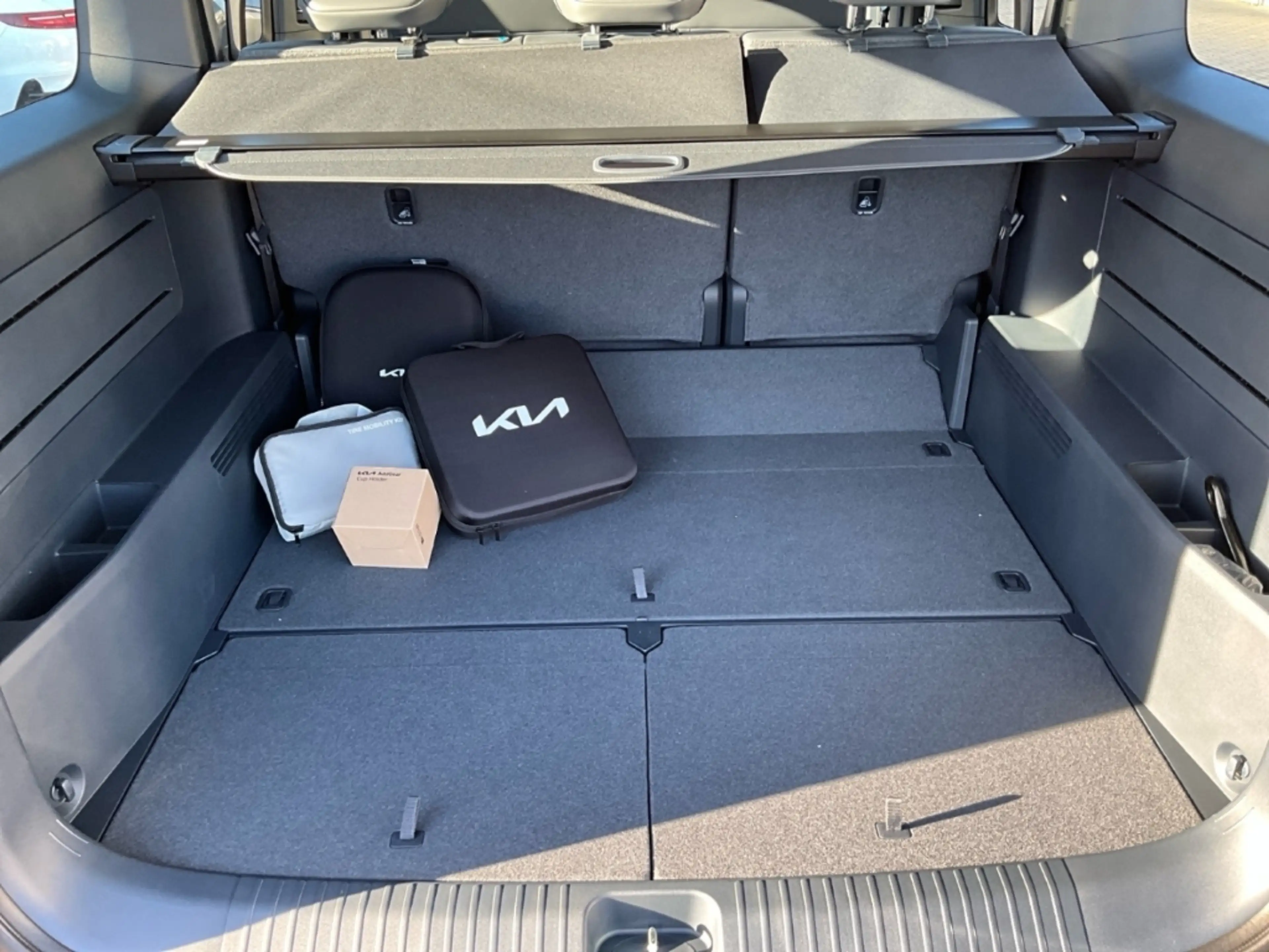 Kia PV5 Passenger Passenger ELITE 71,2 kWh Power Smart Comfort WP Al — photo 12