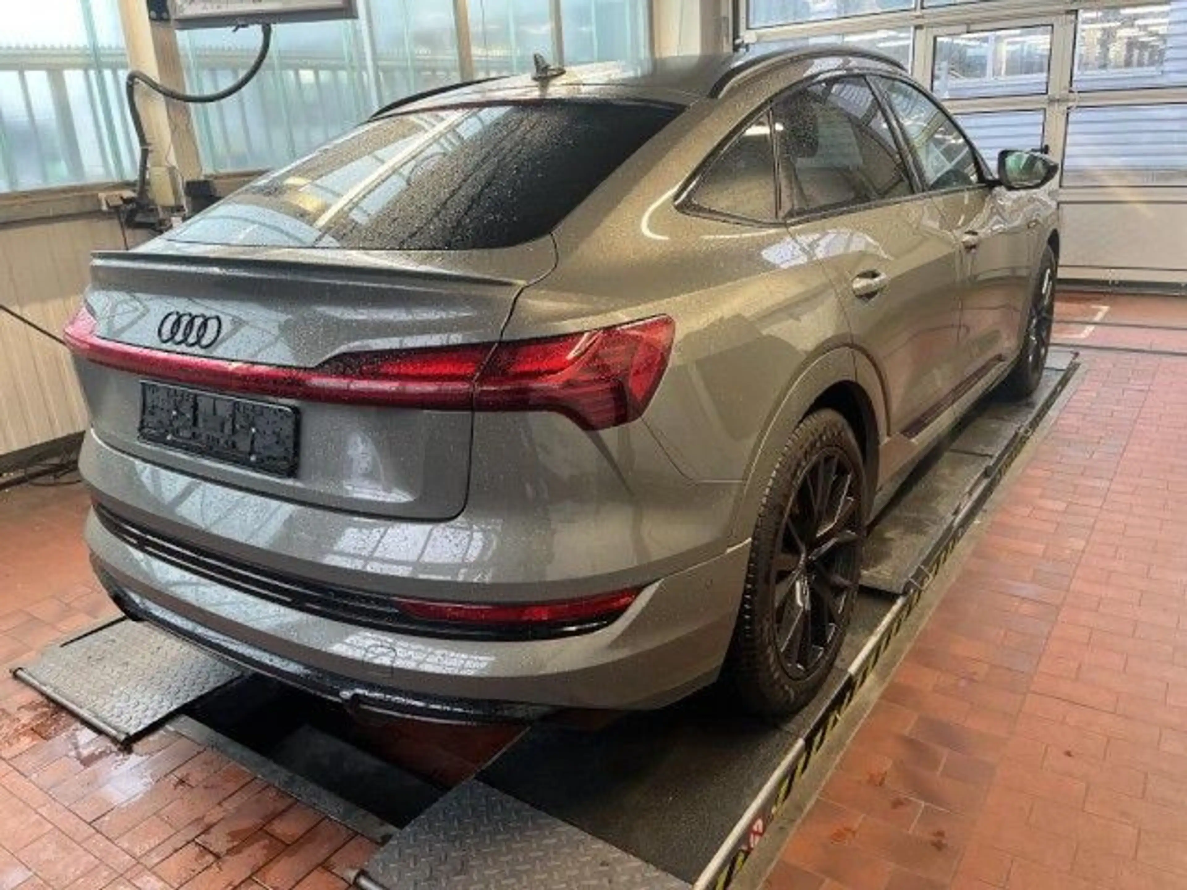 Audi e-tron 55 quattro S line BLACK EDITION — photo 5