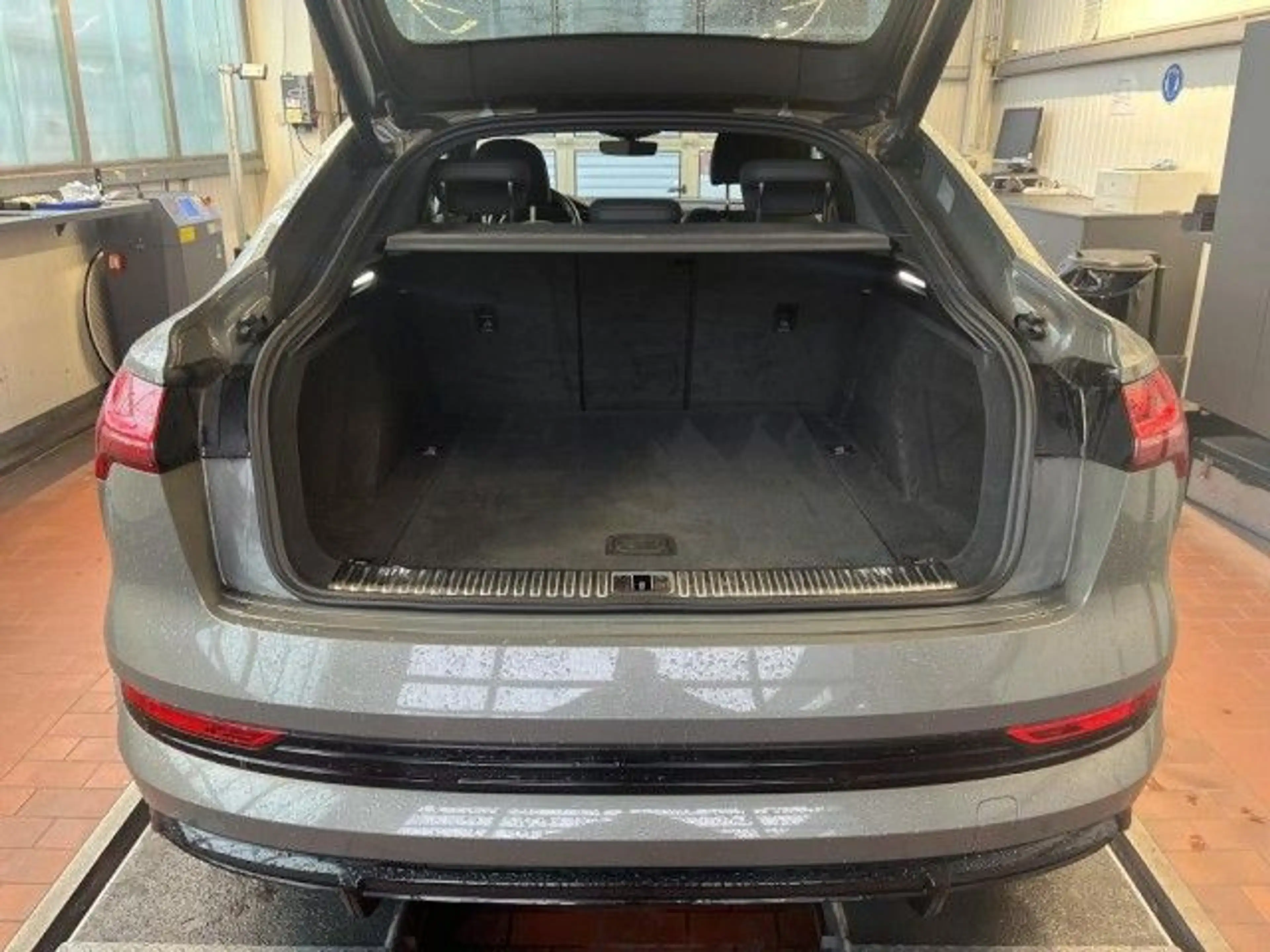 Audi e-tron 55 quattro S line BLACK EDITION — photo 8