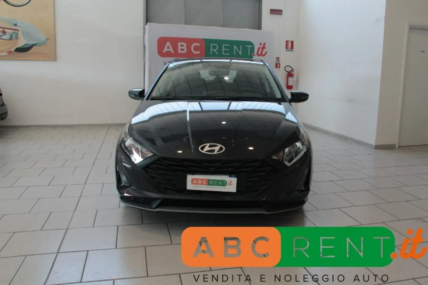 Hyundai i20 i20 1.2 MPI MT Connectline Grijs - 2