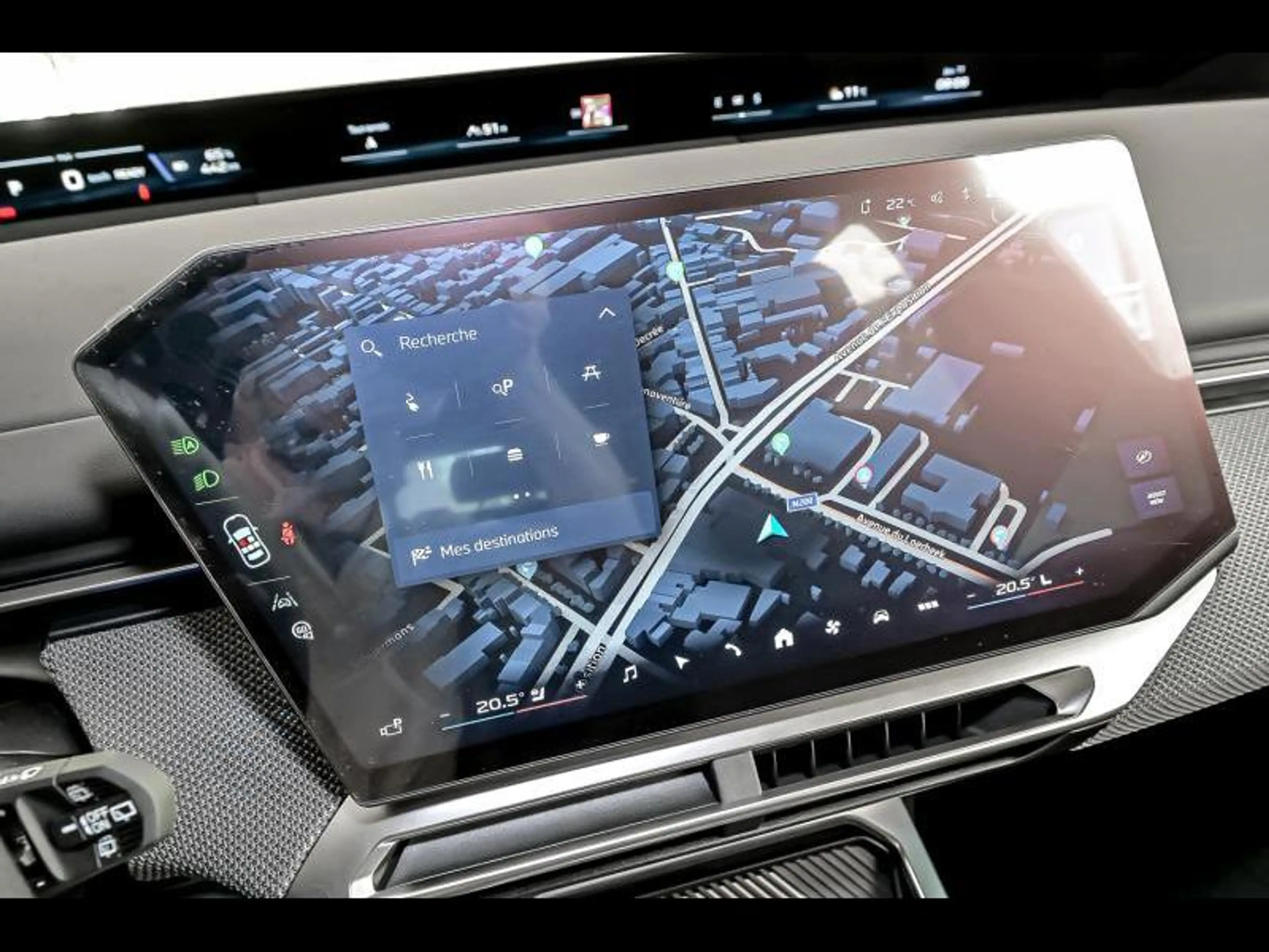 BMW iX3 xDrive50 - Pack Sport M — photo 13