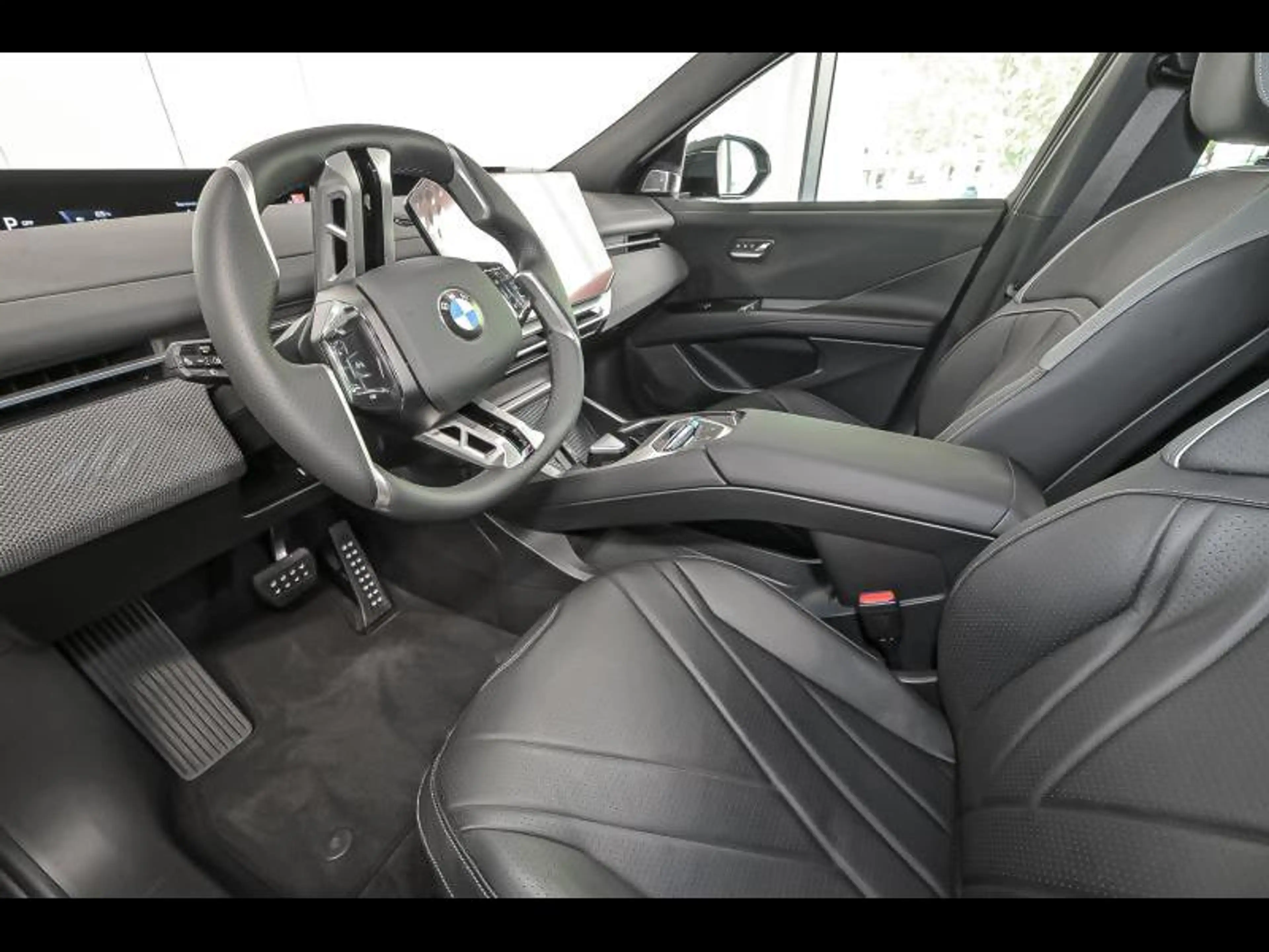 BMW iX3 xDrive50 - Pack Sport M — photo 6