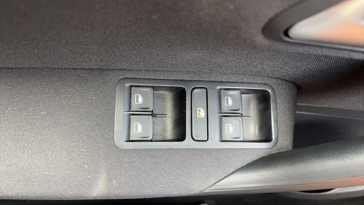 Volkswagen Polo Citadine 5 portes — photo 24