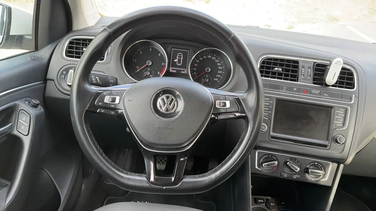 Volkswagen Polo Citadine 5 portes — photo 22
