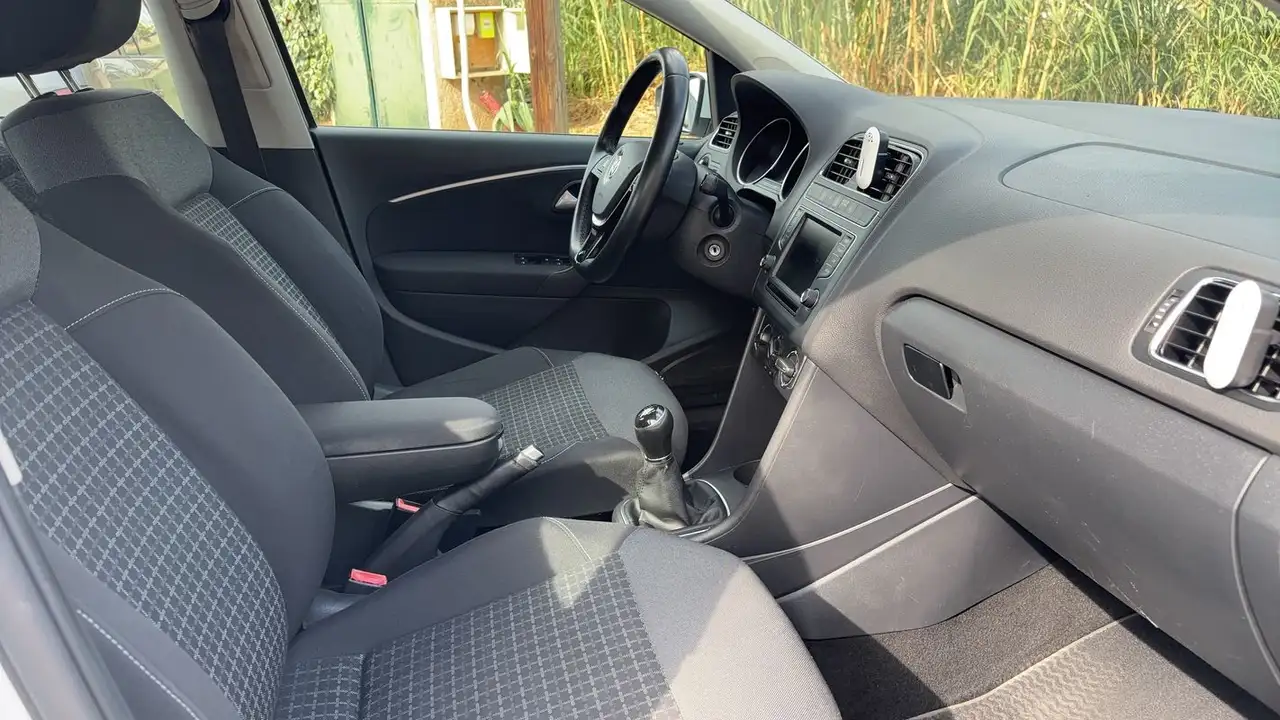 Volkswagen Polo Citadine 5 portes — photo 25