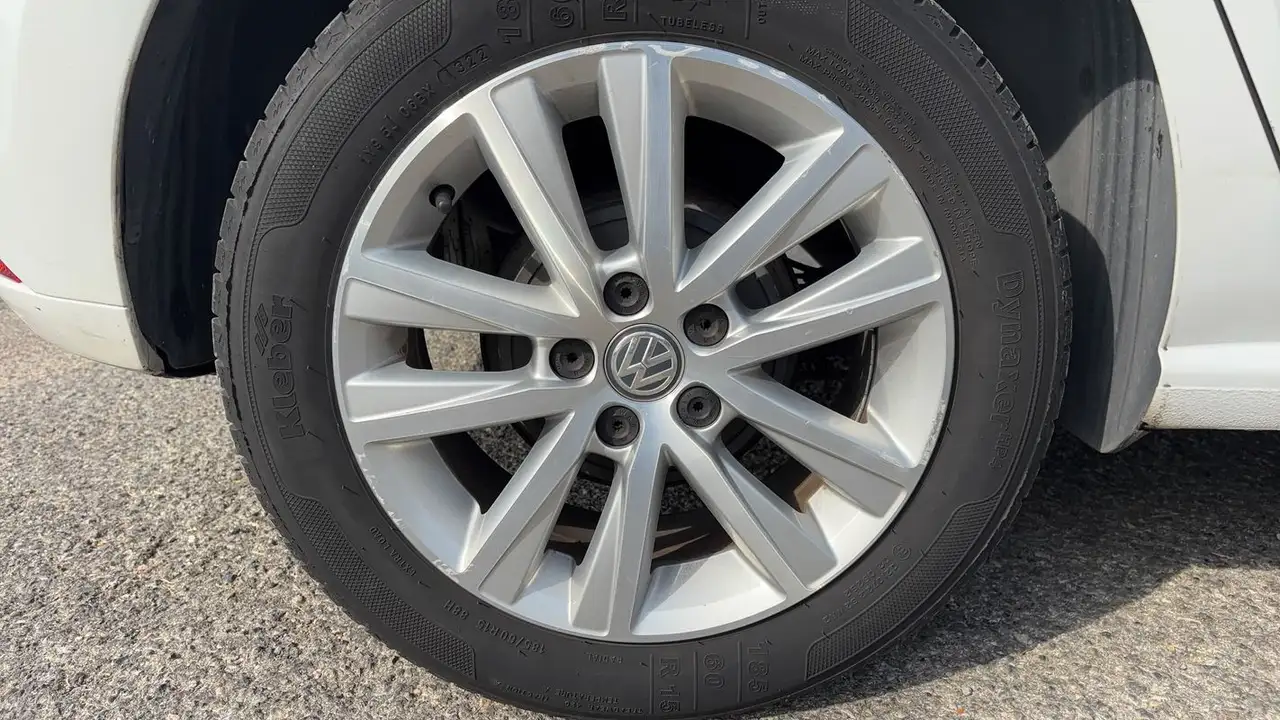 Volkswagen Polo Citadine 5 portes — photo 16