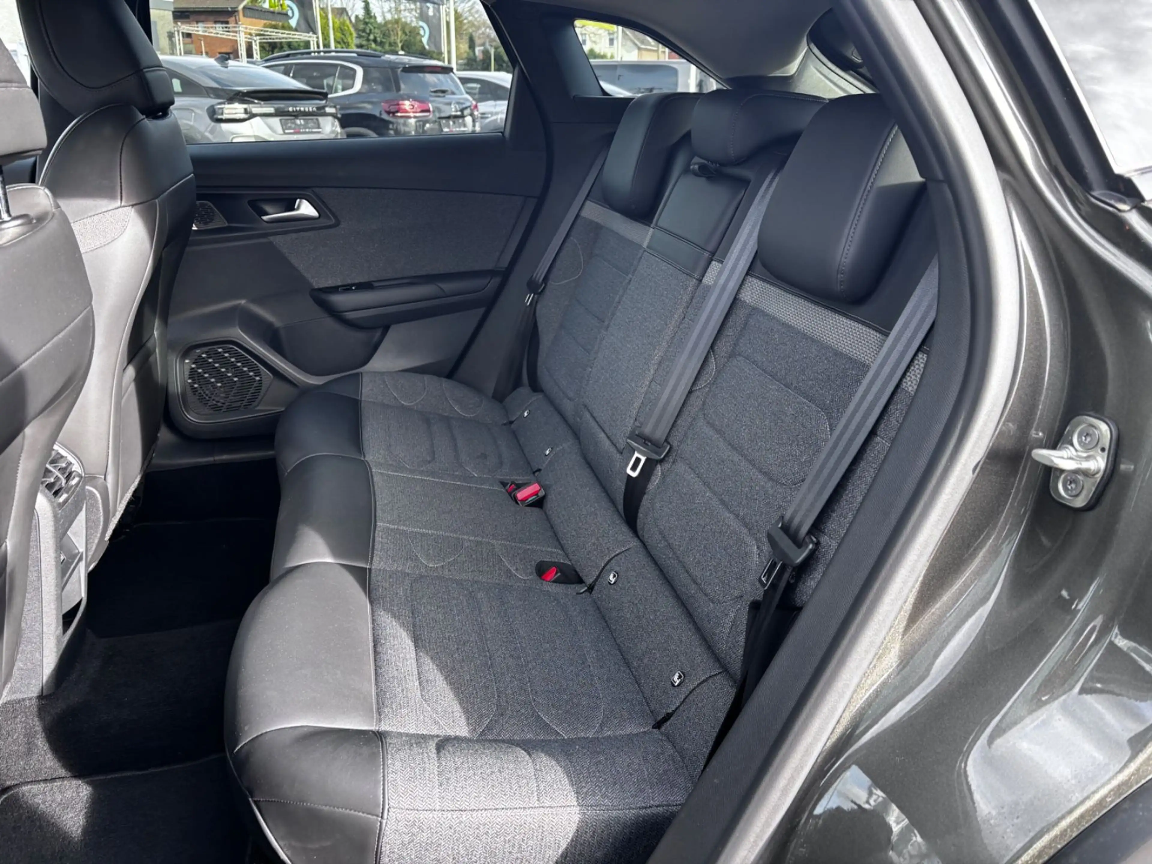 Citroen C5 X PT130 S&S EAT8 Feel Pack — photo 9