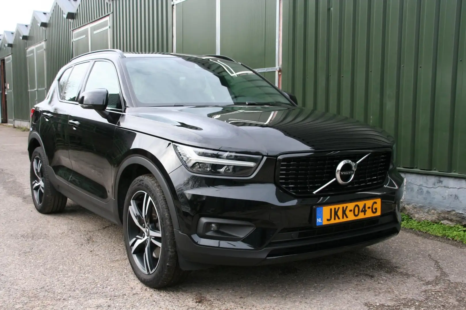 Volvo XC40 1.5 T5 Recharge R-Design, SPORT LEER, NAVIGATIE, P Schwarz - 2