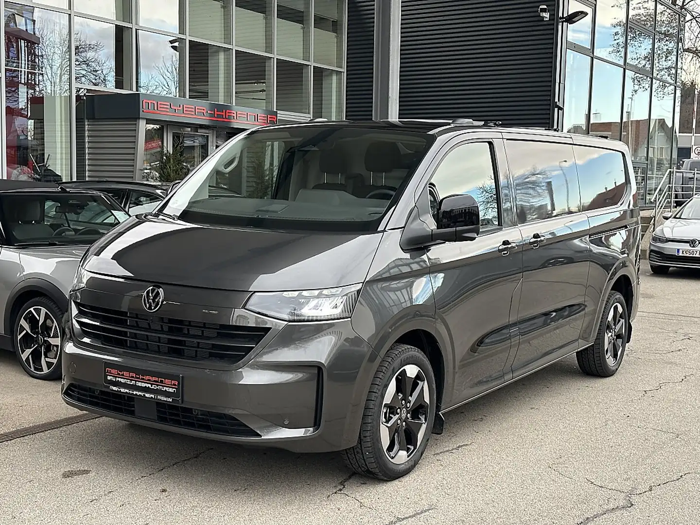 Volkswagen T7 Transporter T7 Kastenwagen LR 2,0 TDI Edition AT 4MOTION Grau - 1