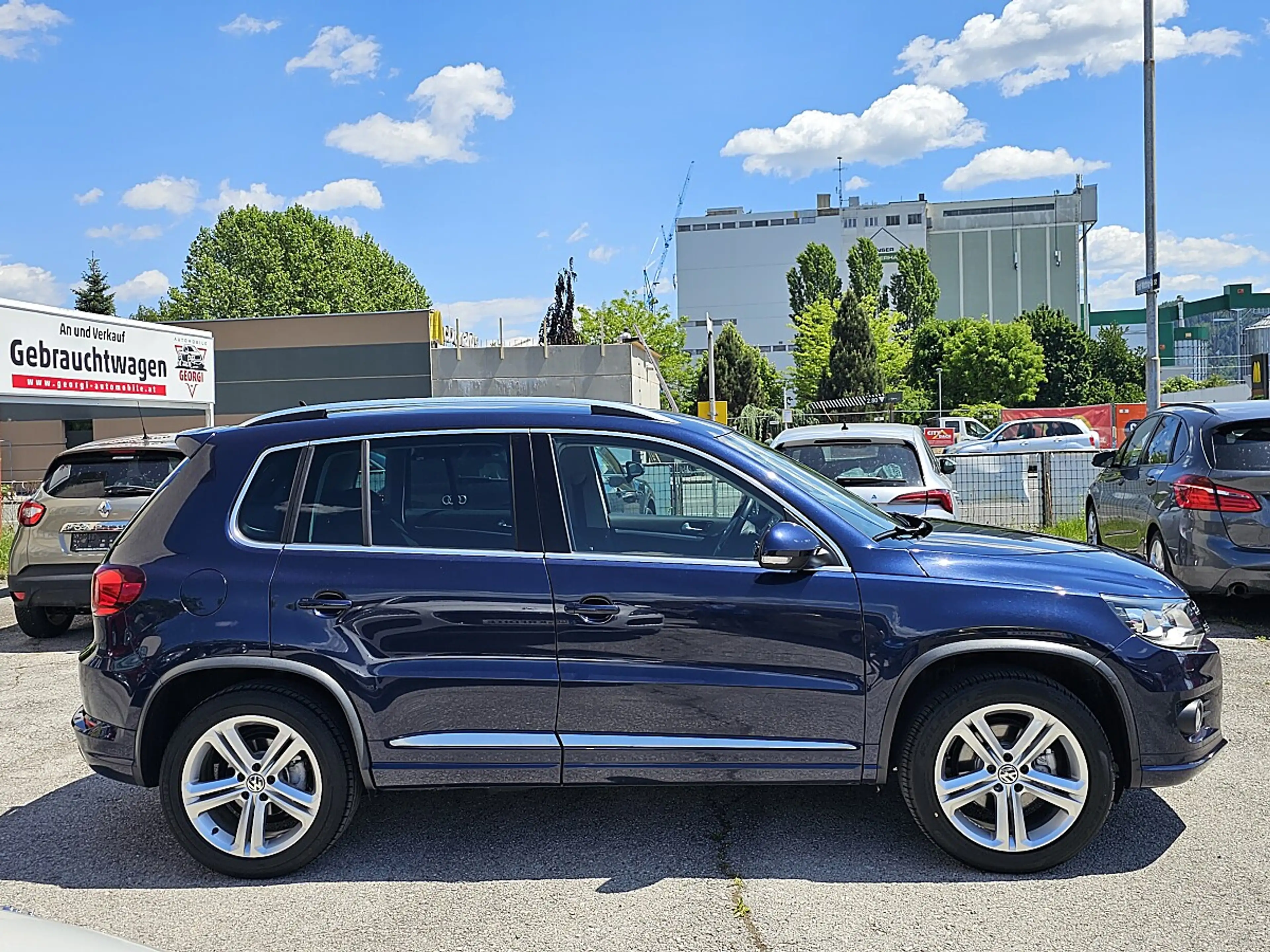 Volkswagen Tiguan 2,0 TDI SCR Sport Austria R-Line Pickerl+Servic... — photo 4