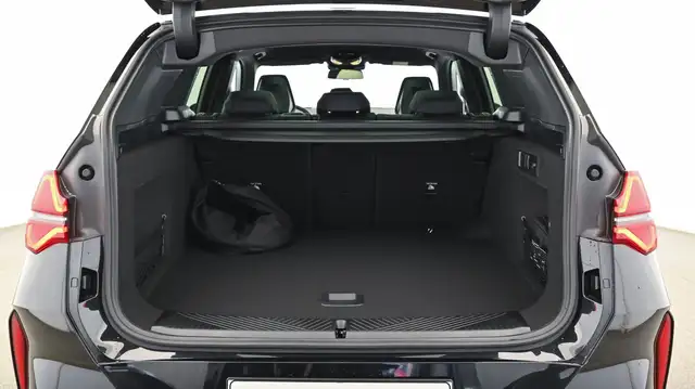 BMW X3 view 5