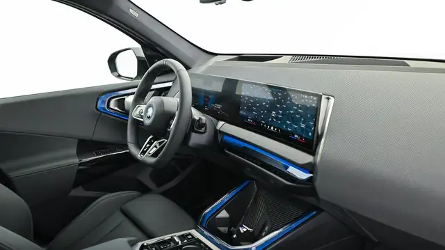 BMW X3 view 11