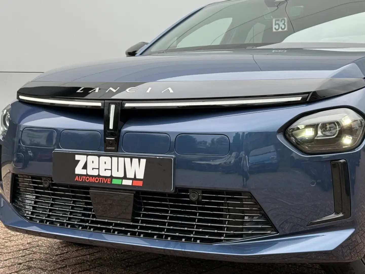 Lancia Ypsilon Edizione Limitata Cassina 51 KWH | Navi | Direct b Blauw - 2