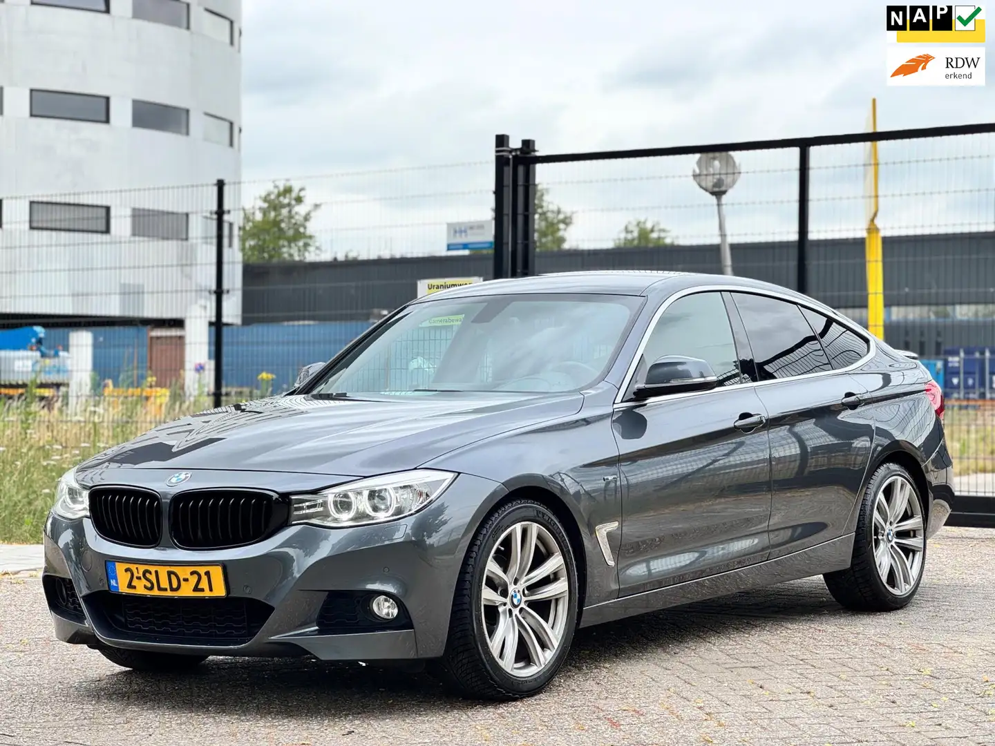 BMW 320 3-serie Gran Turismo 320i High Executive/m-pakket/ Grijs - 1