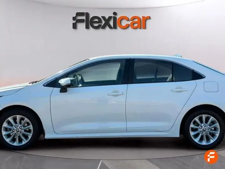 Toyota Auris 2022, foto 4
