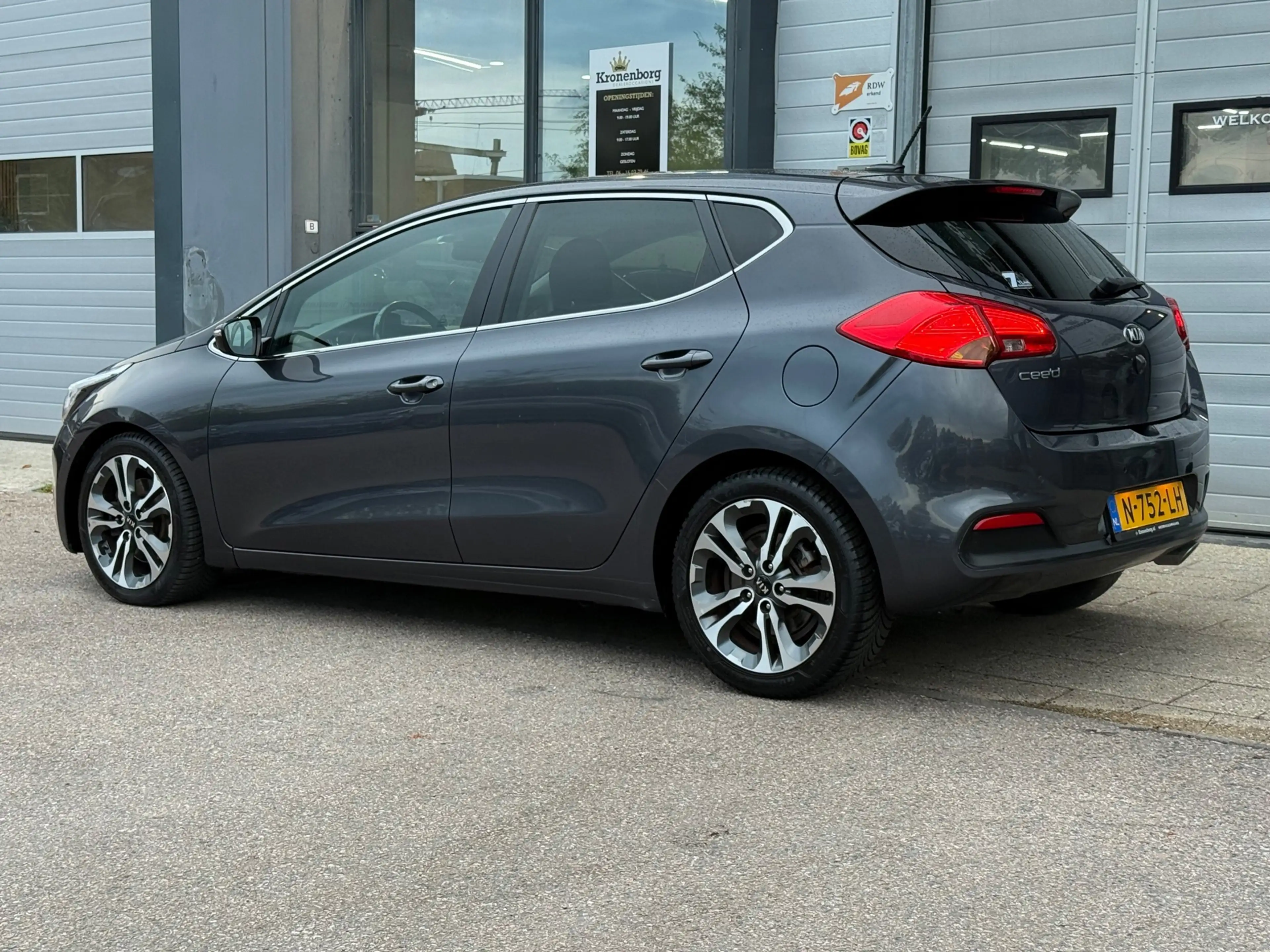 Kia Ceed / cee'd 1.6 GDI DynamicLine| CAMERA| NAVI| VOL OPTIES — photo 13