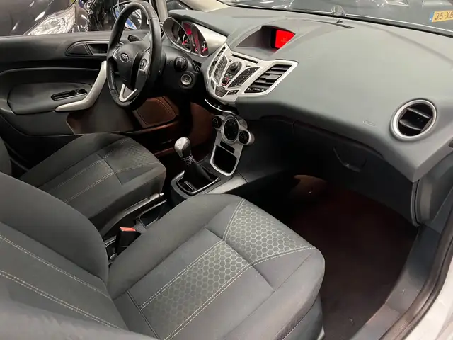 Ford Fiesta view 30