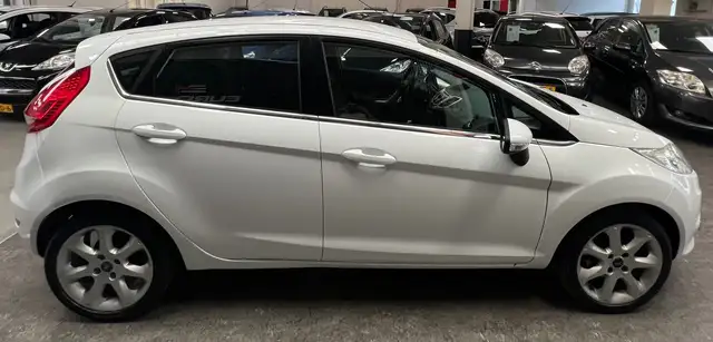 Ford Fiesta view 11