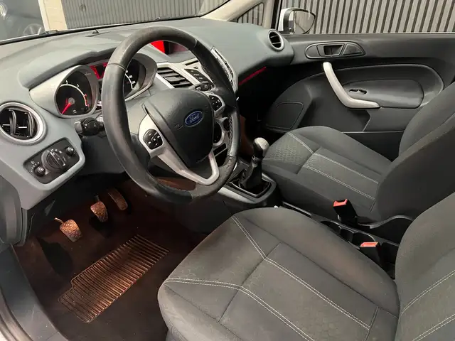 Ford Fiesta view 26