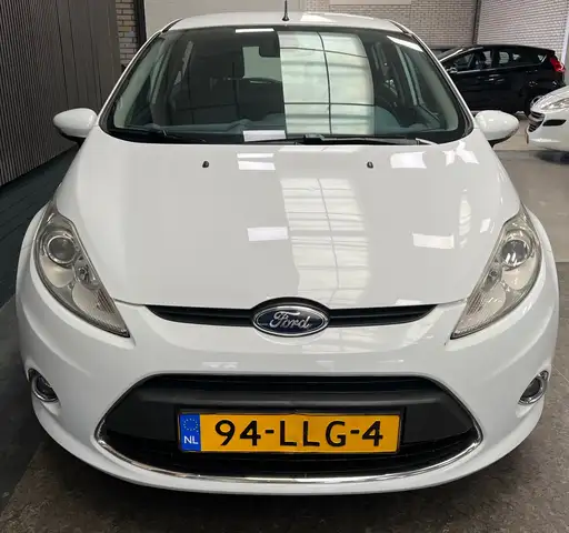 Ford Fiesta view 5